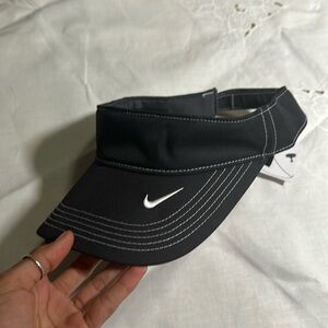Nike visor